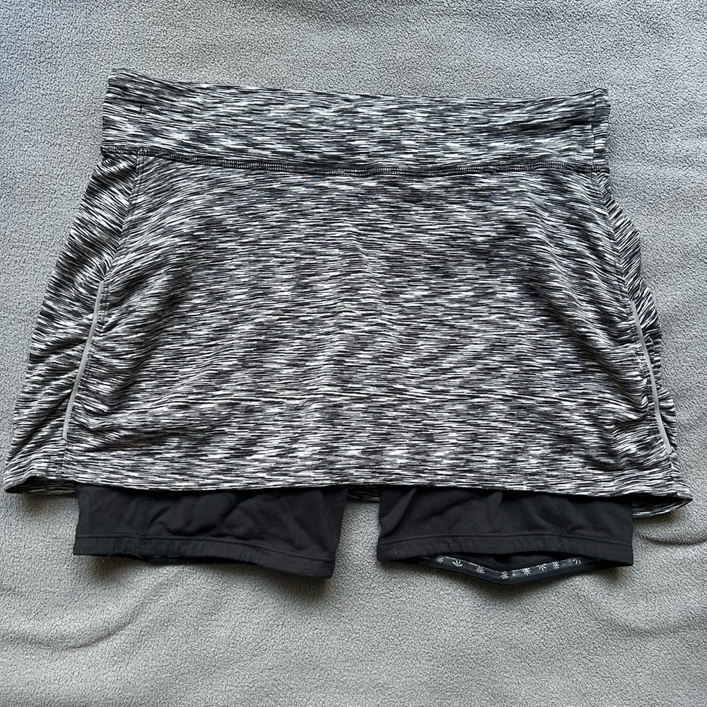 Athleta Black and White Athletic Skort Size Medium